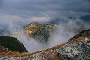 梵净山东门住哪里比较好（梵净山东门还是西门）